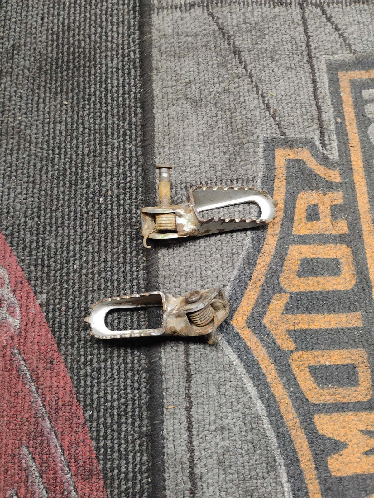 OEM Kawasaki KX 60 FOOTPEGS PEGS FOOT REST 85-03 KX60 SPRING