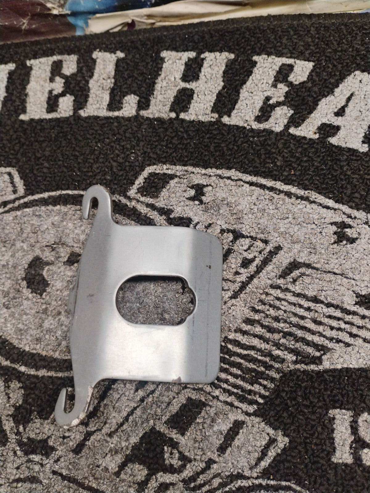 OEM Harley-Davidson Sportster Seat Mount Bracket XL883 XL1200 2004-2006
