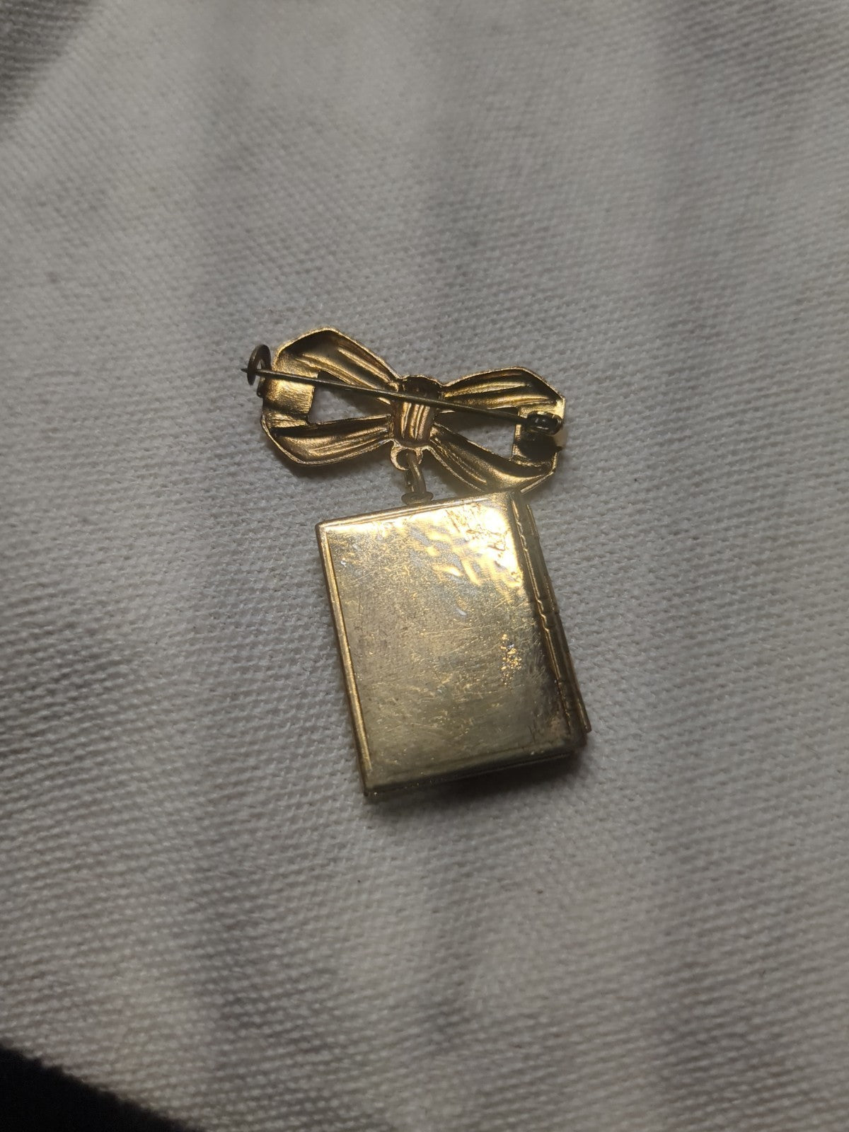 Vintage Sweetheart Photo Picture Locket Dangle Bow Brooch Pin 1.75'' Mourning