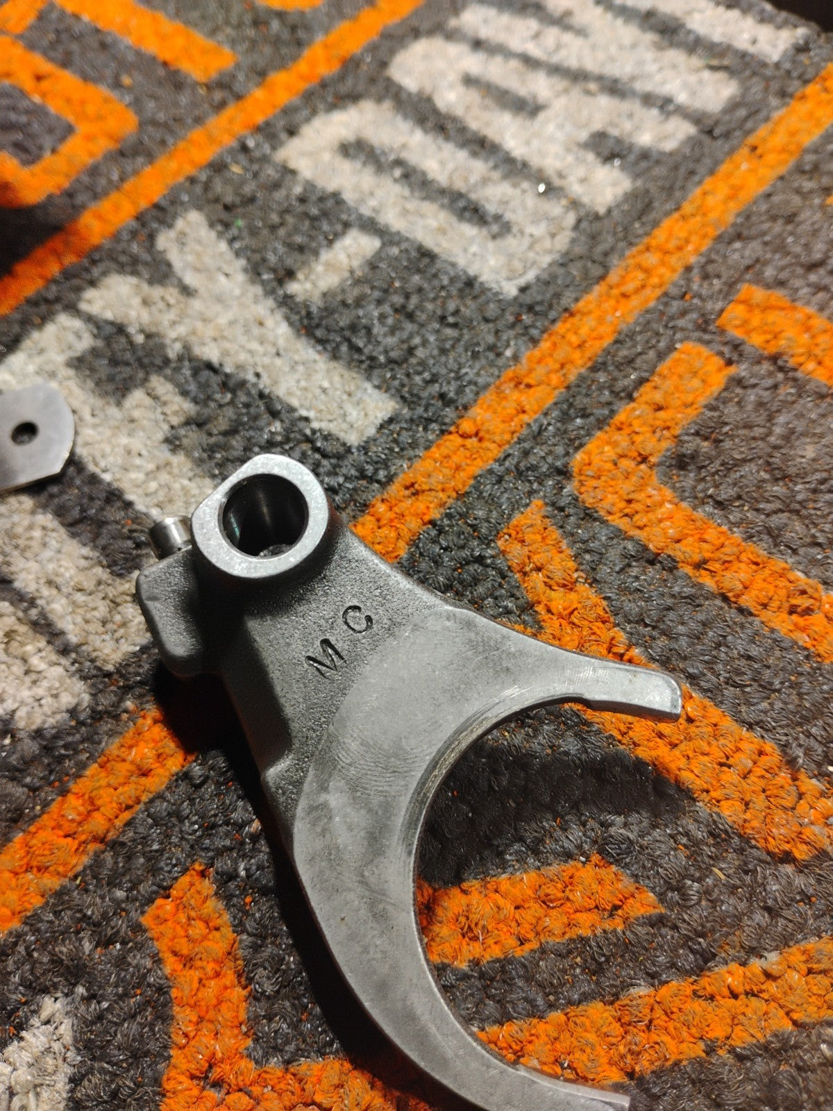 HARLEY-DAVIDSON 5 SPEED 4TH SHIFTER FORK 1980-UP DYNA SOFTAIL FXR OEM 34195-79D