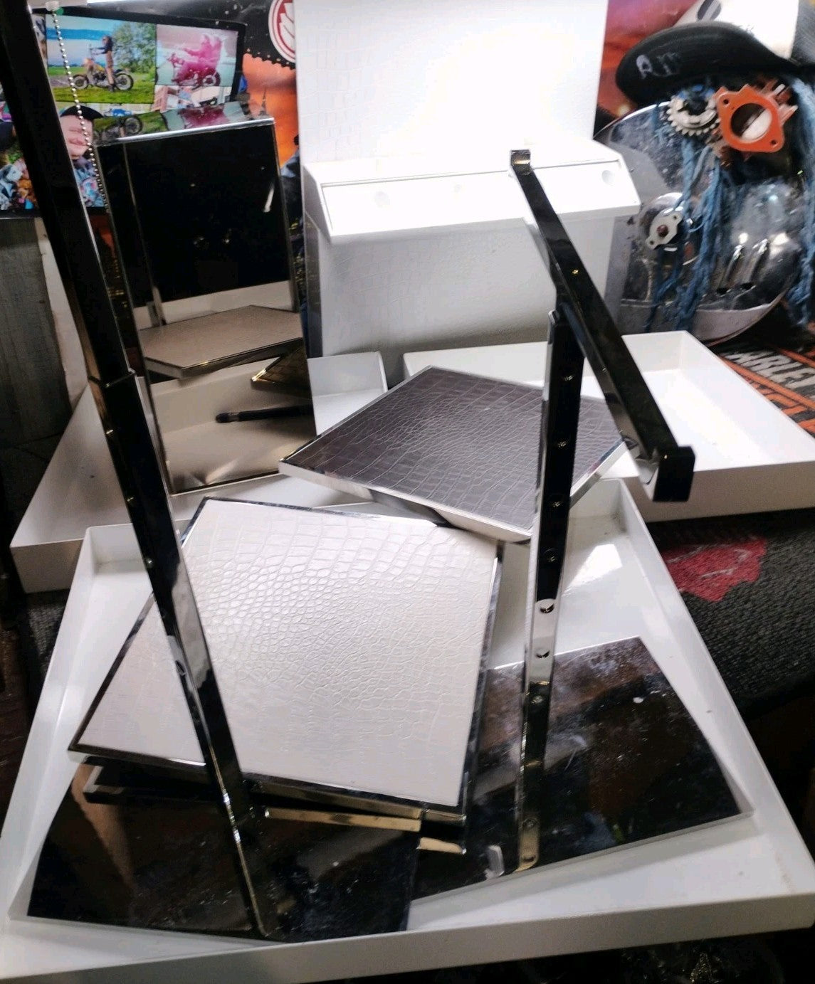  Luxury Watch,Jewelry,Perfume Michael Kors Chippenhook Fixture Store Display