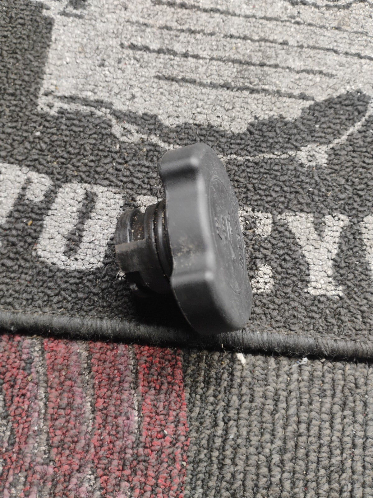OEM Ford Oil Filler Cap F150 2002–2017 Expedition Mustang 2L1E-6766-AA