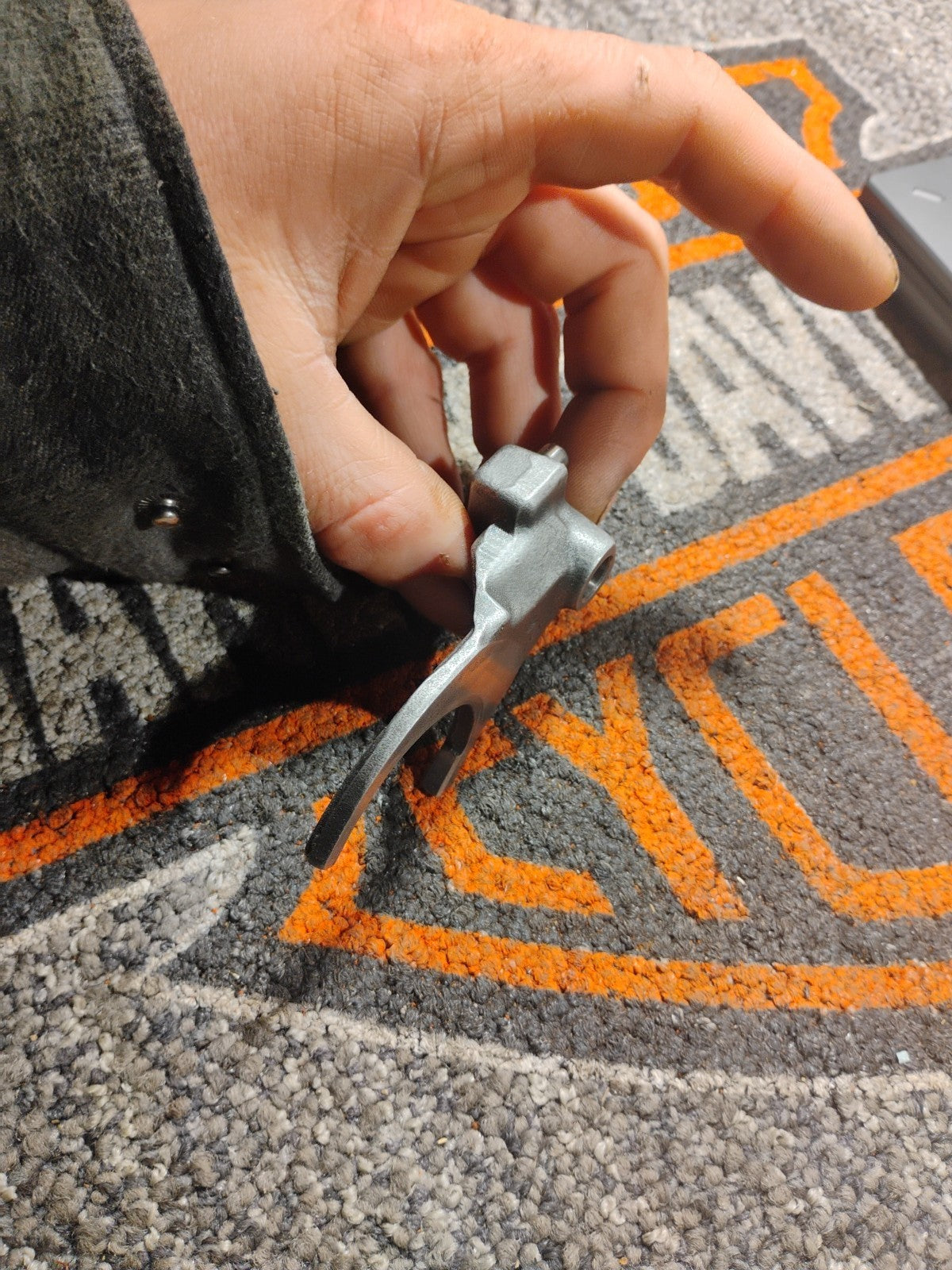 HARLEY-DAVIDSON 5 SPEED 4TH SHIFTER FORK 1980-UP DYNA SOFTAIL FXR OEM 34195-79D