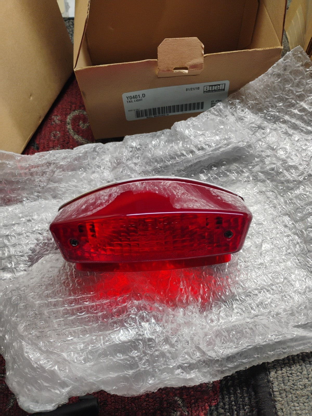 Vin Nos Oem  Harley Davidson Buell Motorcycle tail light Assembly  Y0401A.D