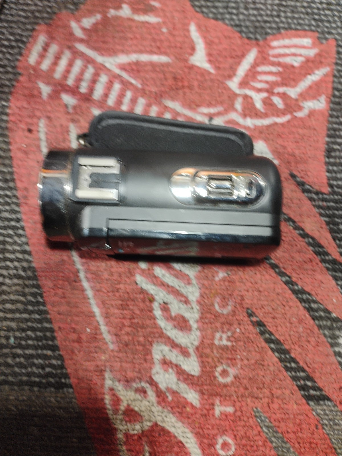 Digital Video Camera 2.7k HD 42.0 Mega Pixels 18x Digital Zoom