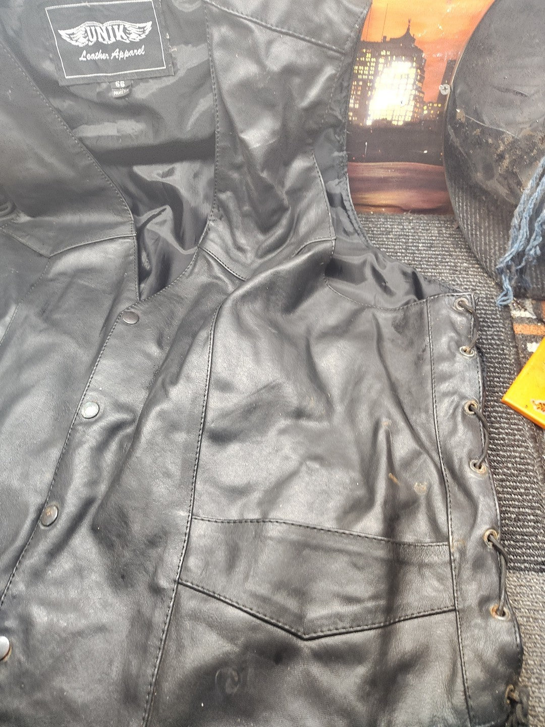 Old$ Genuine Leather Black Front Snap W/ Side Lace Up Motorcycle Vest Men's 56