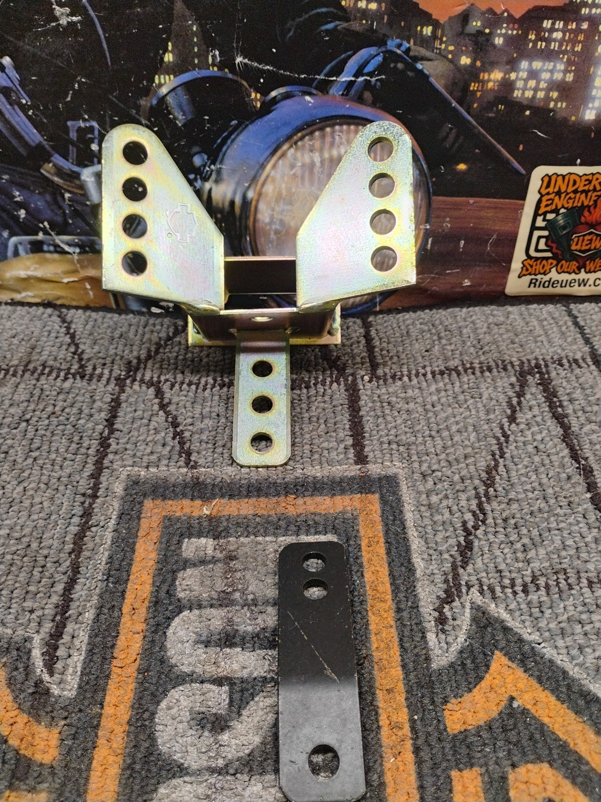 HARLEY DAVIDSON GENUINE TOURING RIDER BACKREST MOUNT 