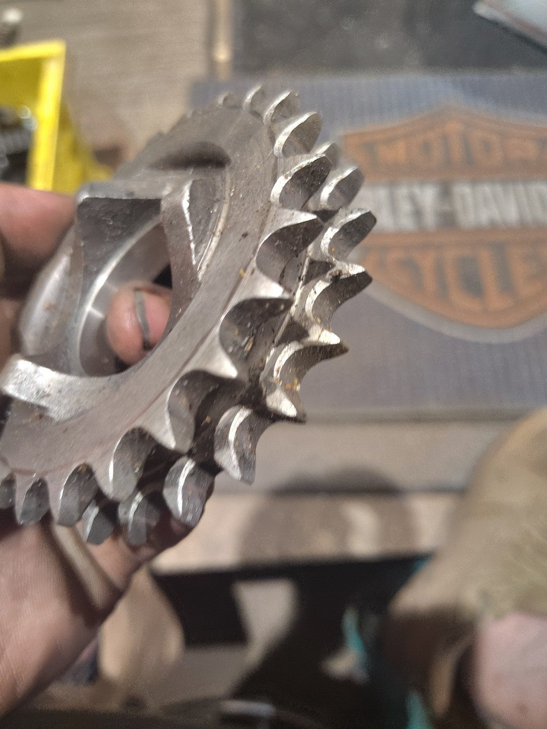 HARLEY-DAVIDSON PRIMARY CHAIN FRONT SPROCKET