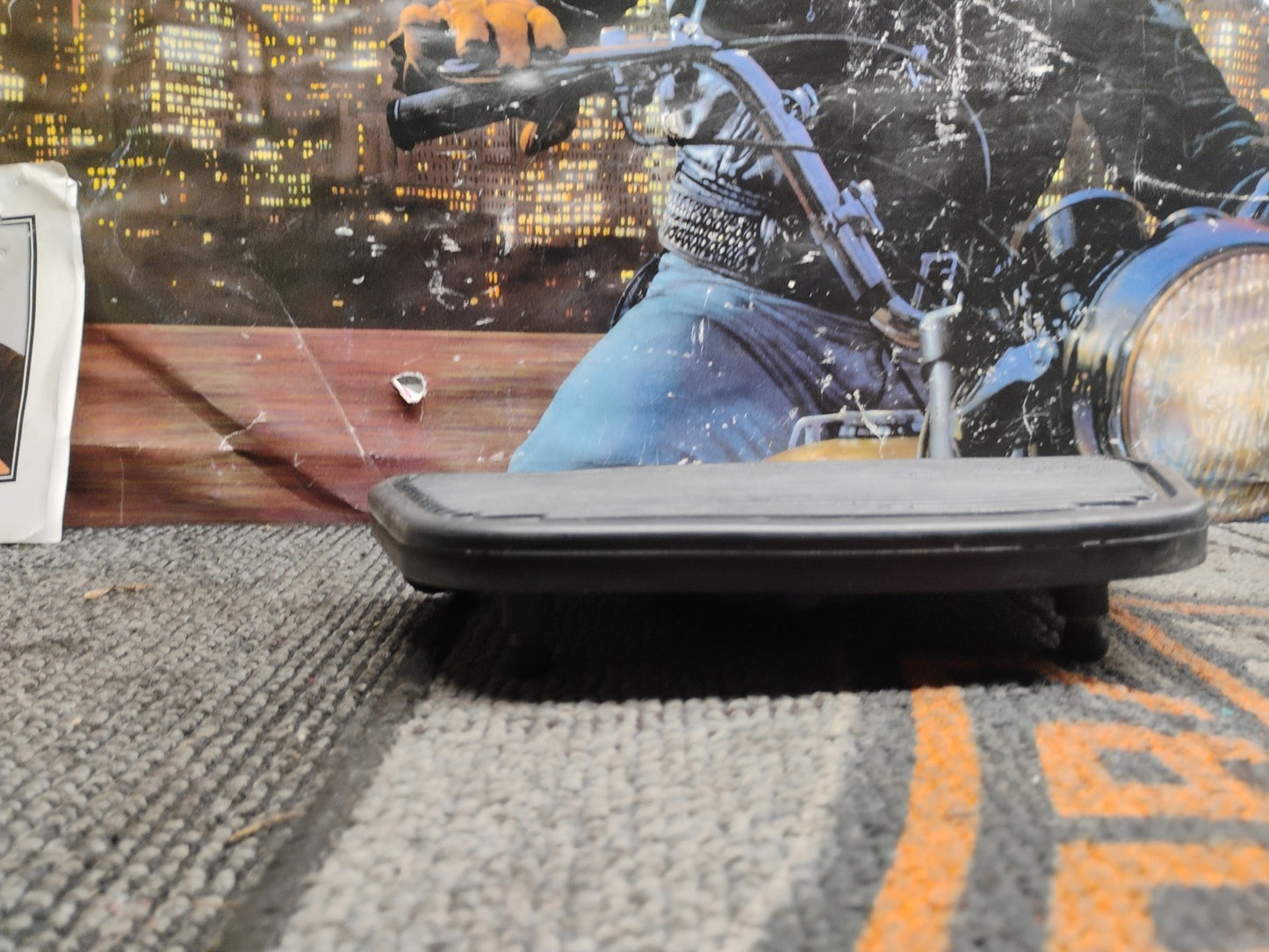 50606-06 HARLEY-DAVIDSON 2006-LATER TOURING LEFT PASSENGER FLOORBOARD PAD OEM 