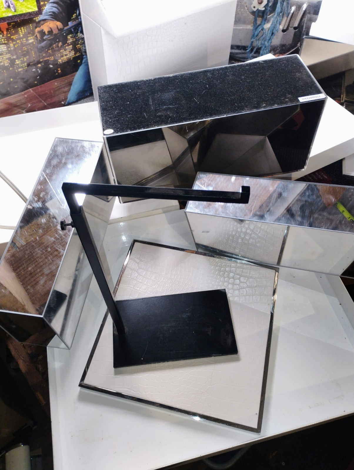  Luxury Watch,Jewelry,Perfume Michael Kors Chippenhook Fixture Store Display