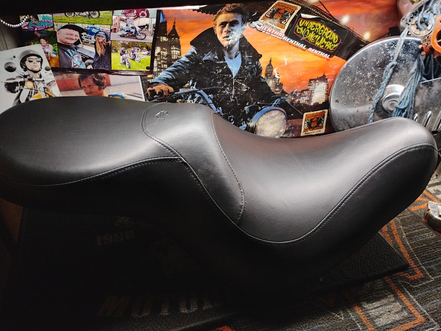 OEM Harley Davidson Softail Reach Seat 52442-04 FXST FLST