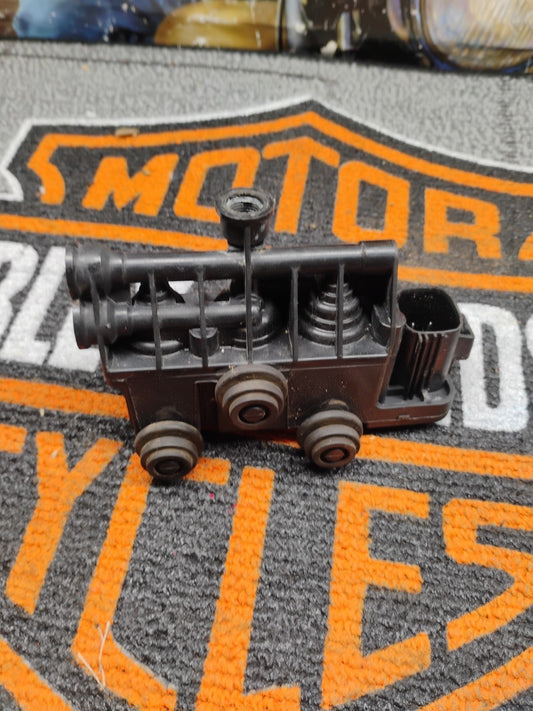 LAND ROVER LR3 / LR4 & RANGE ROVER SPORT REAR AXLE AIR SUSPENSION VALVE BLOCK