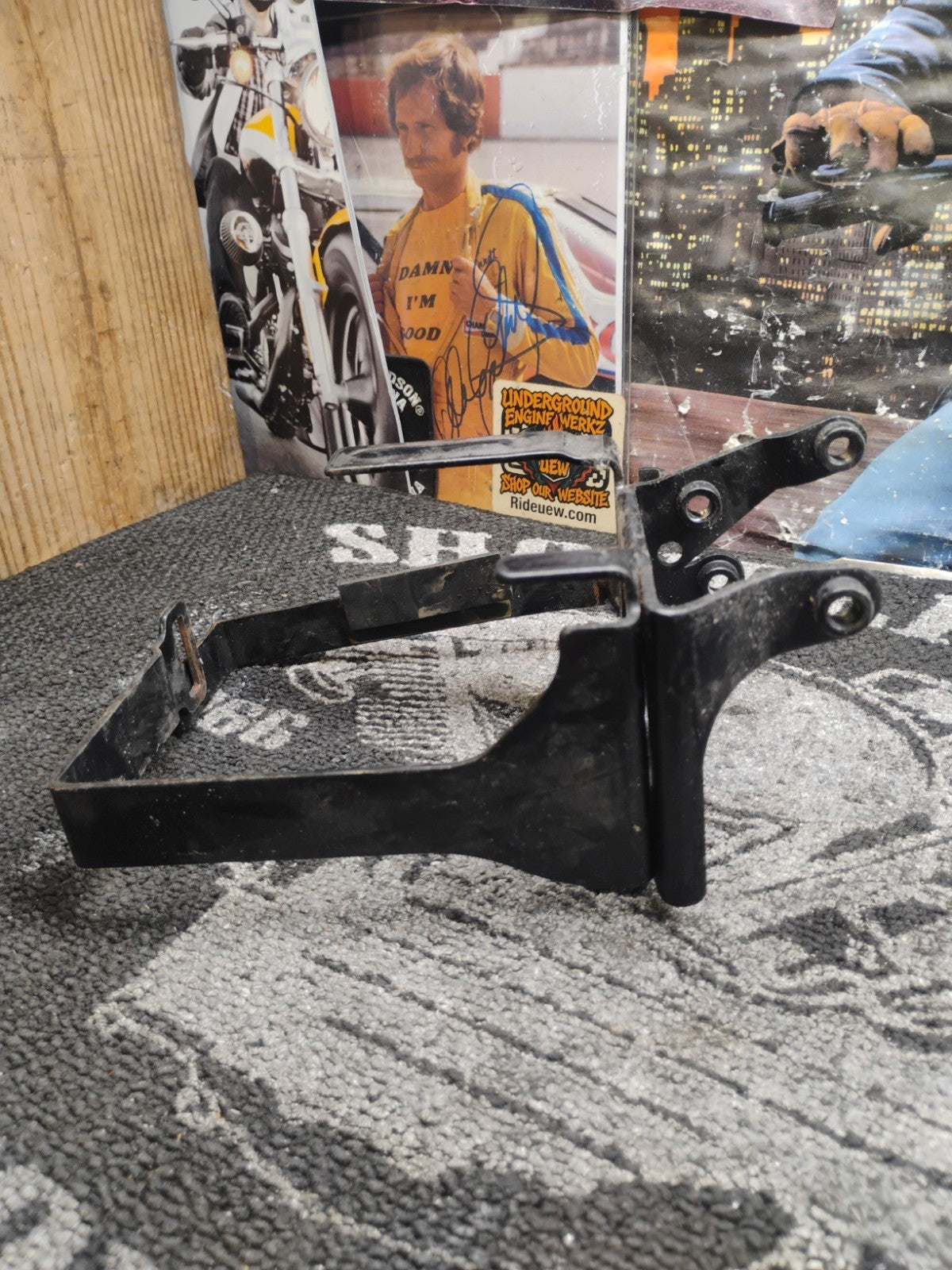 2005 05 Harley Davidson Sportster XL883 XL 883 Battery Box Tray