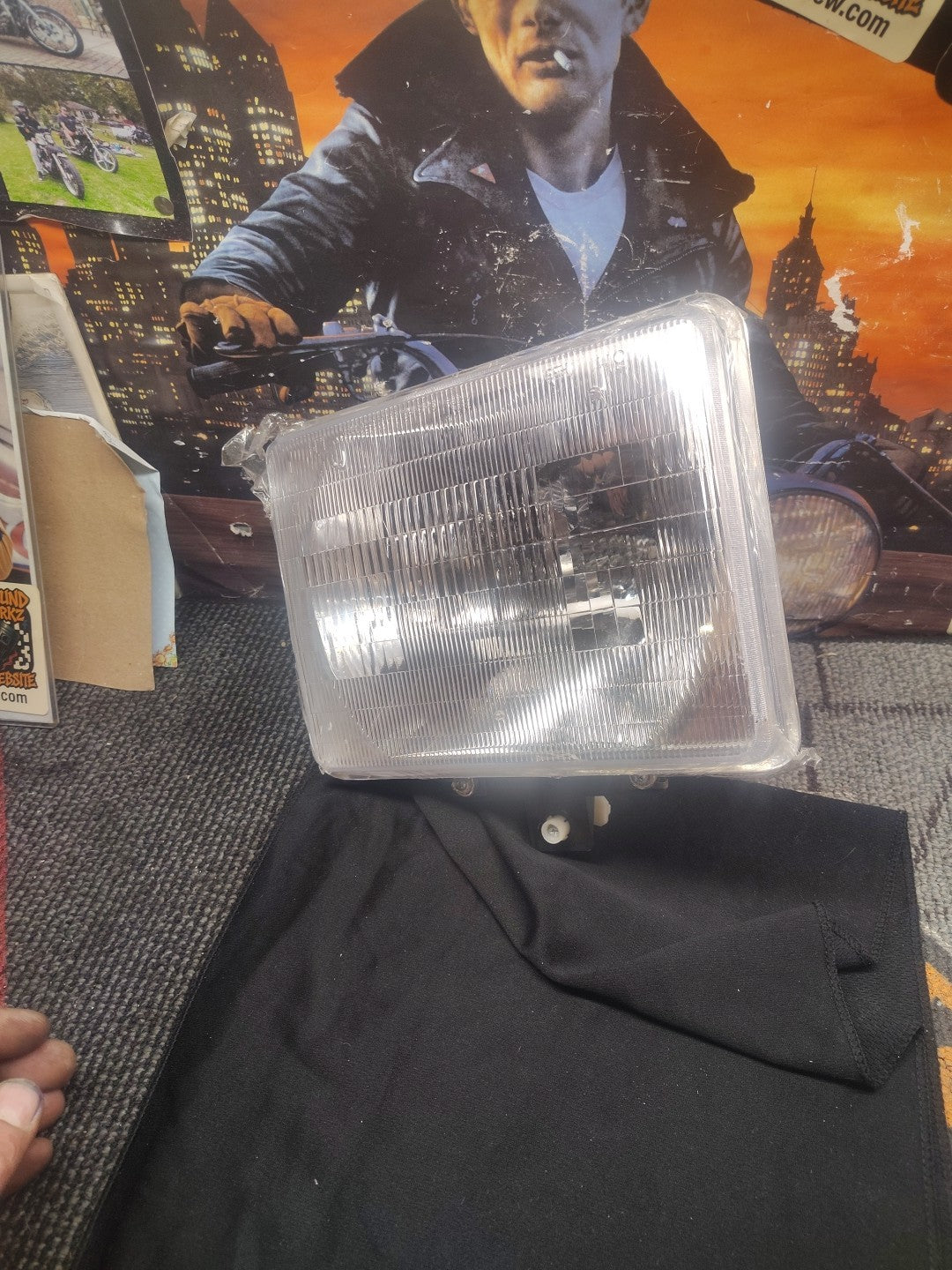 1992-1997 ford aerostar right passenger halogen headlamp headlight OEM