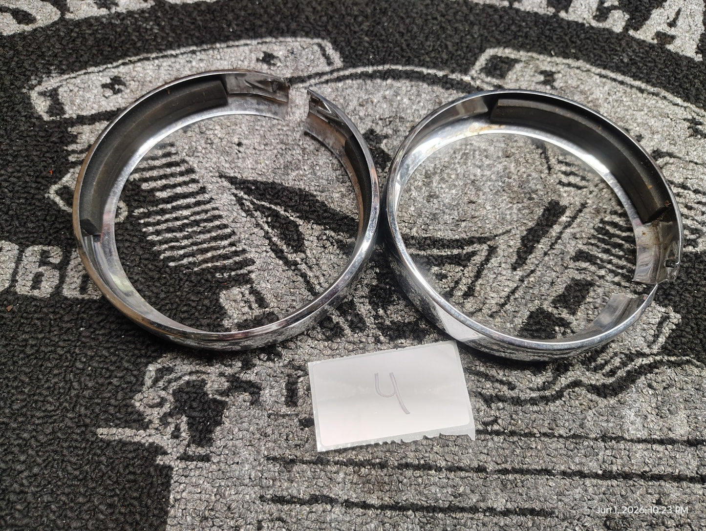 Harley-Davidson Passing Lamp Trim Rings 4.5" Pair Chrome OEM 69732-05