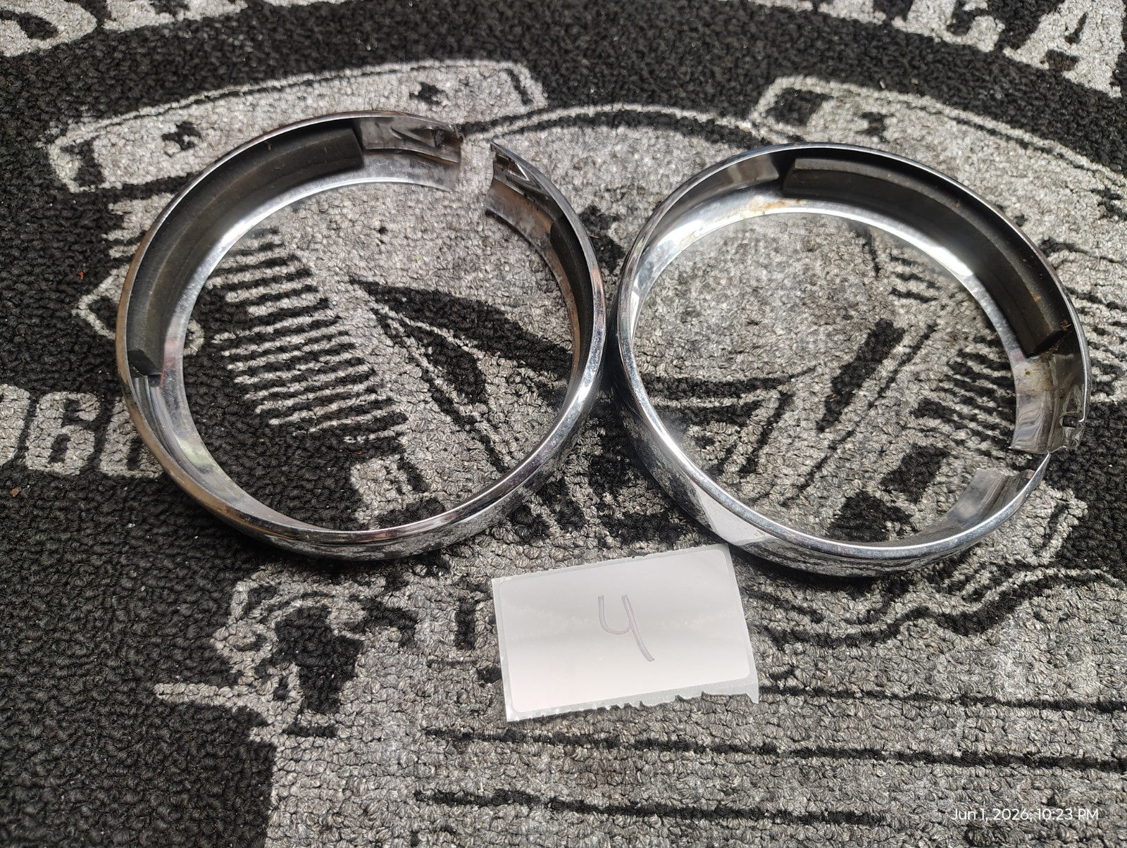 Harley-Davidson Passing Lamp Trim Rings 4.5" Pair Chrome OEM 69732-05