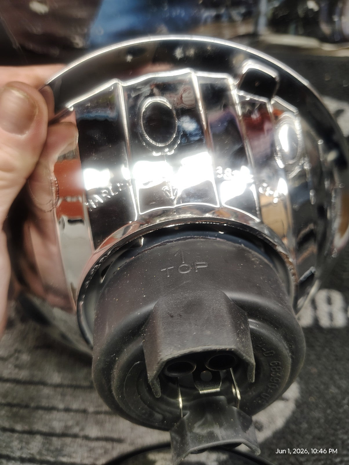 OEM Harley-Davidson Headlamp Assembly Black Trim Ring 68342-05A 7" Headlight
