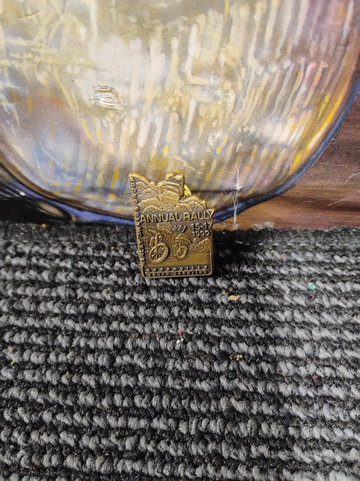 HARLEY DAVIDSON OWNERS GROUP HOG RALLY 1999 GREENEVILL PIN STOP VEST JACKET PIN 