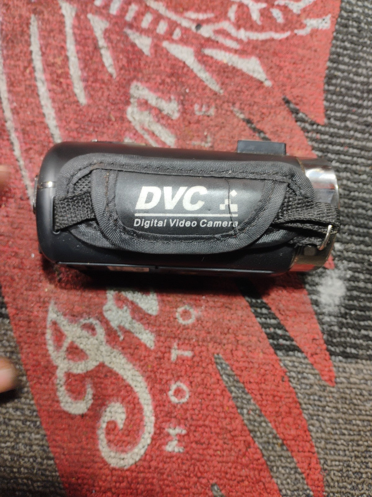 Digital Video Camera 2.7k HD 42.0 Mega Pixels 18x Digital Zoom