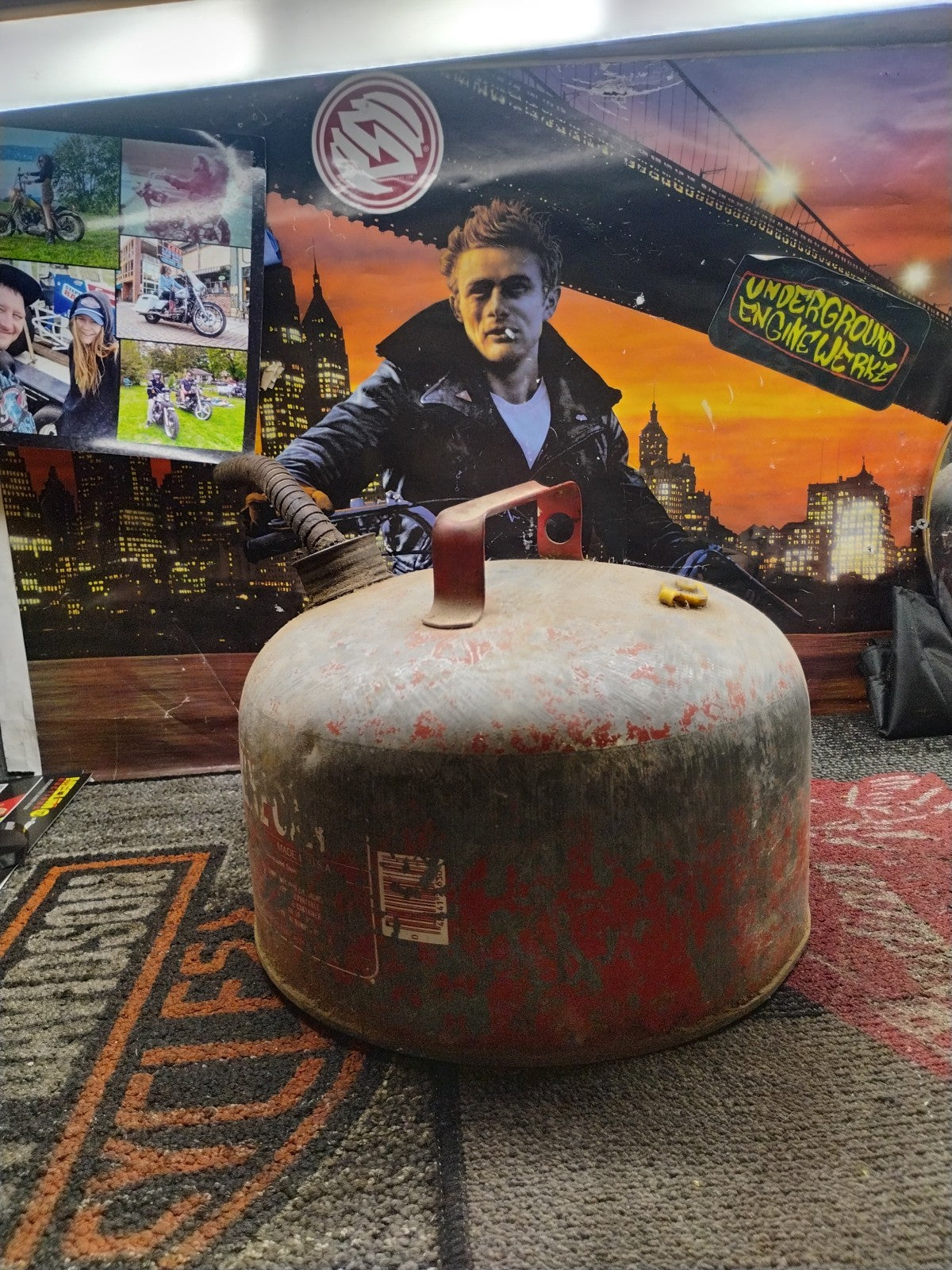 2.5 Gallons Eagle Gasoline Vintage Kerosene Oil Can Gas Can Metal Can 