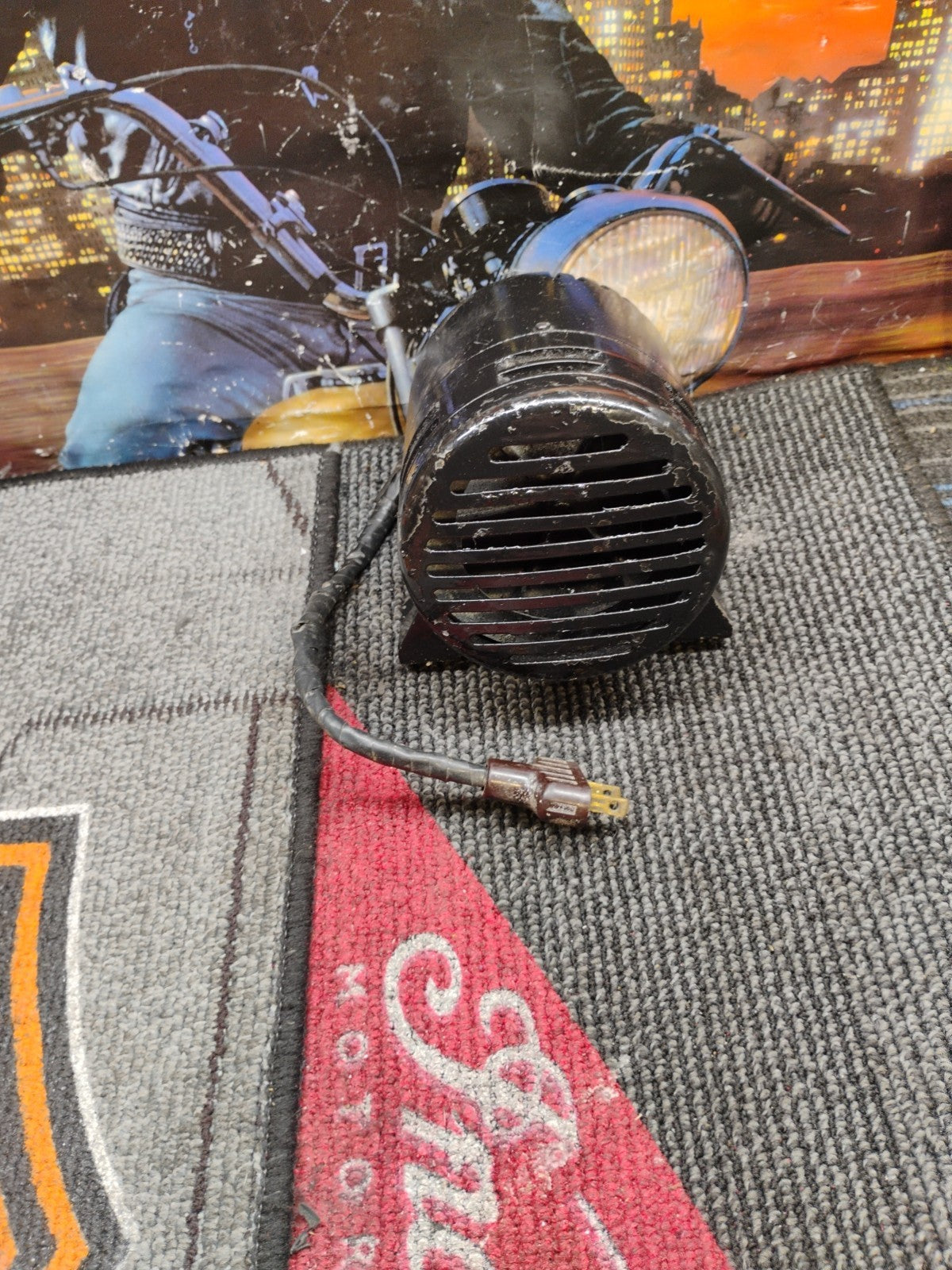 Collectible 1970's siren horn air raid police vintage cold war display item