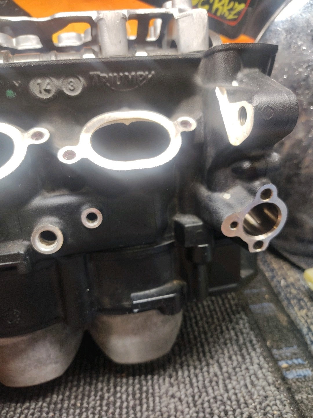 Triumph Street Triple 675 08 09 Cylinders And  Head T1150171