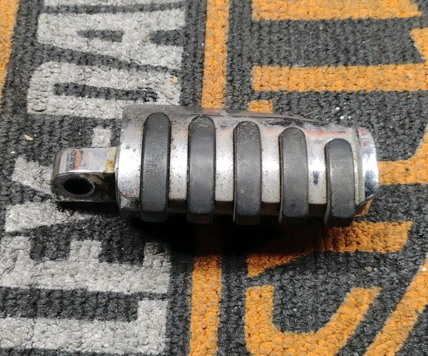 Harley-Davidson OEM XL Dyna Softail V-Rod Airfoil RIGHT Foot Peg SMALL 50134-95