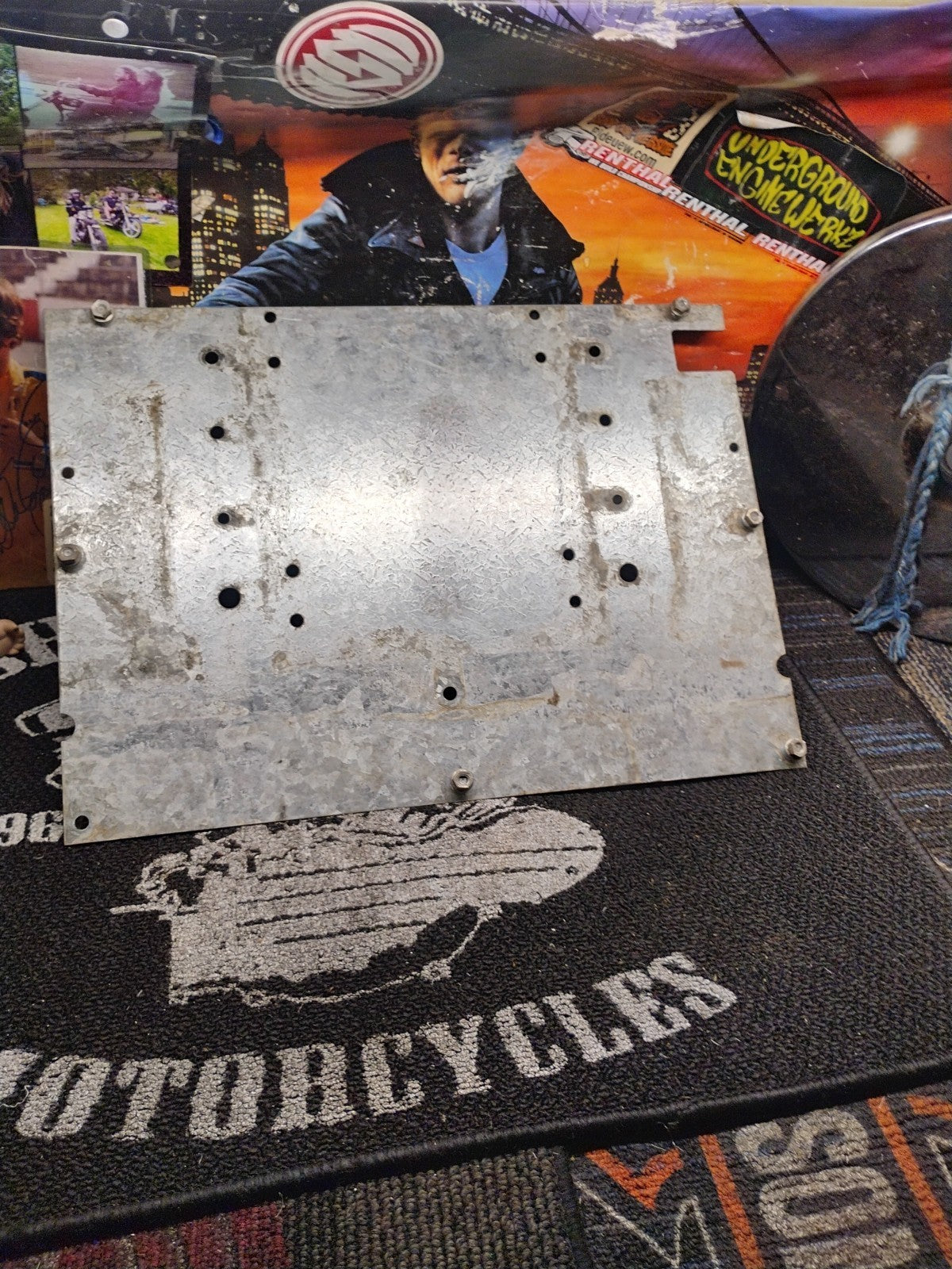 Harley Tour Pak Backing Plate 90688-85 OEM Lid Reinforcement Mount