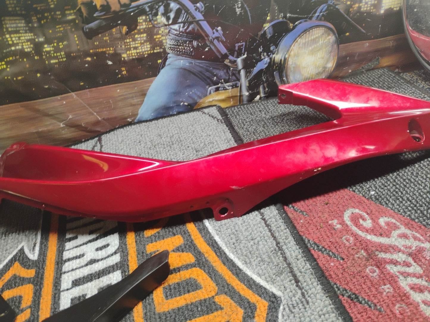 07' Yamaha YZF R1 R-1 / OEM RIGHT SIDE FAIRING TRIM