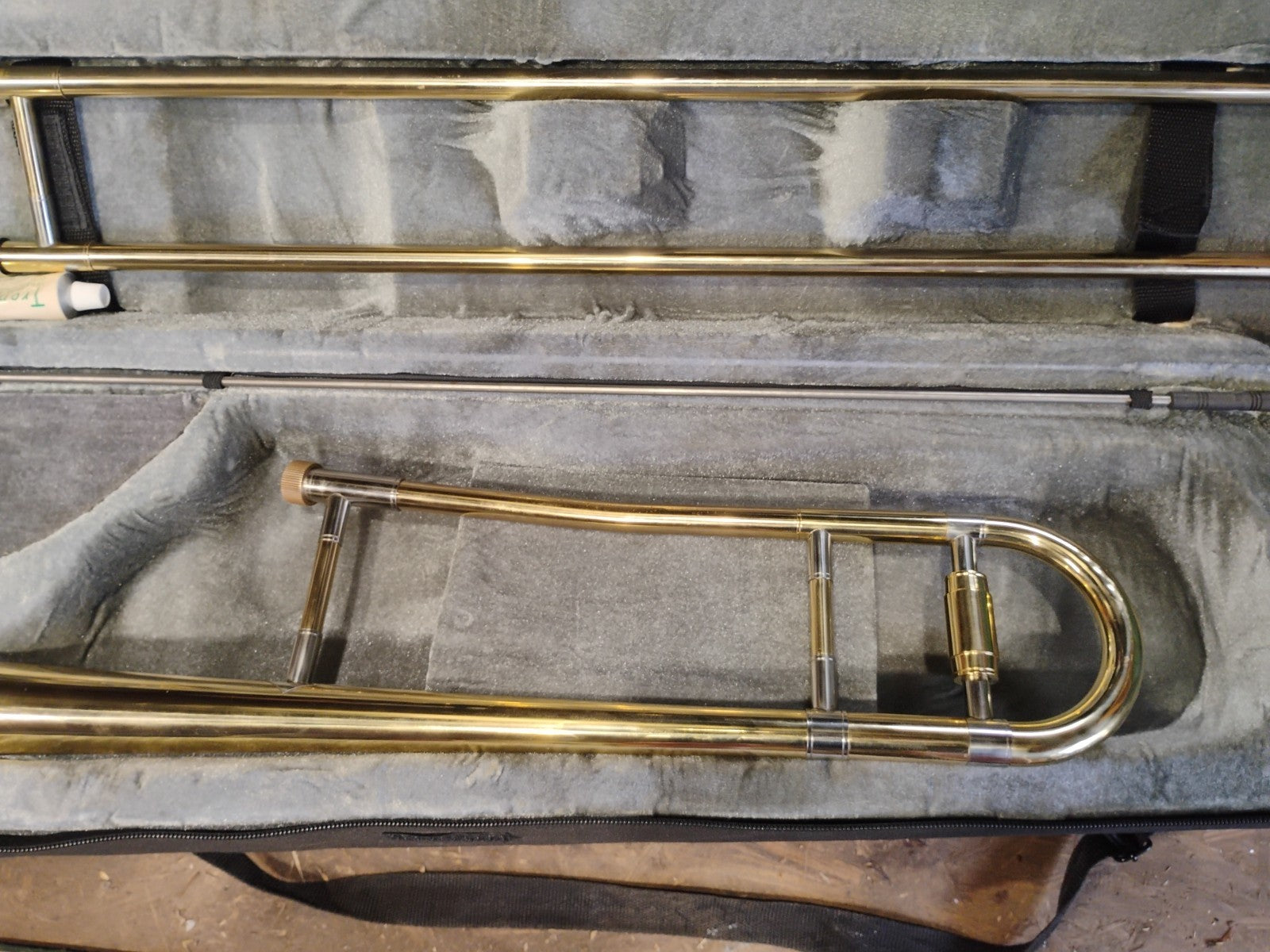 Apelila Gold Bb Tenor Trombone With Case  Student Beginner 