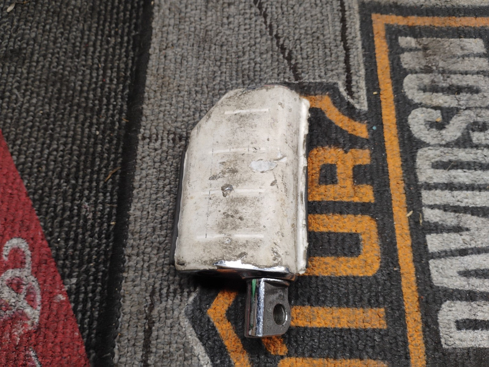 Chrome & Rubber Right Footpeg For Harley Davidson