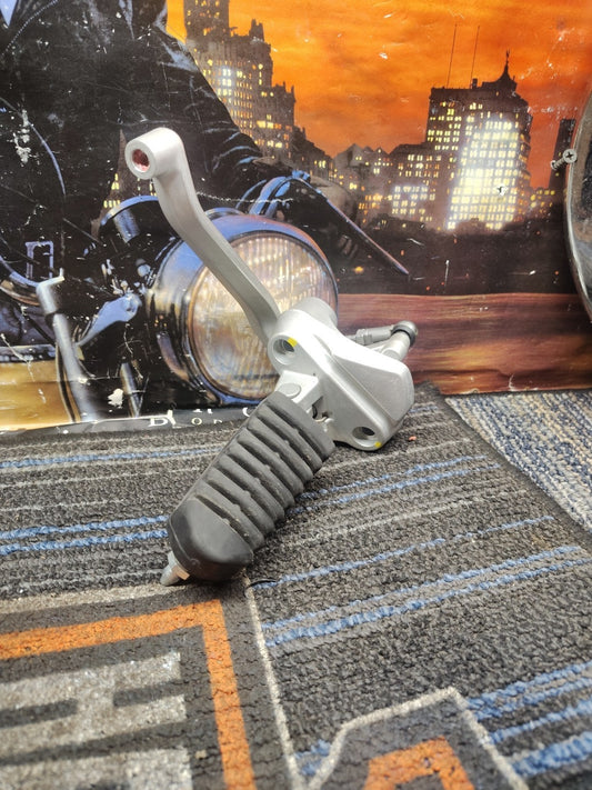 MOTO GUZZI-2017-20 V7 III: Front Left Footrest with Bracket & Gear Change Lever