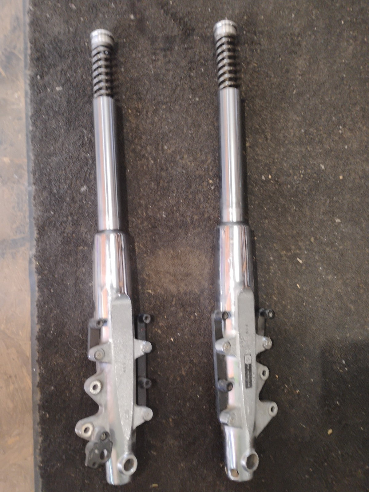 2017 Indian Roadmaster Front Forks P/N 1824022-156