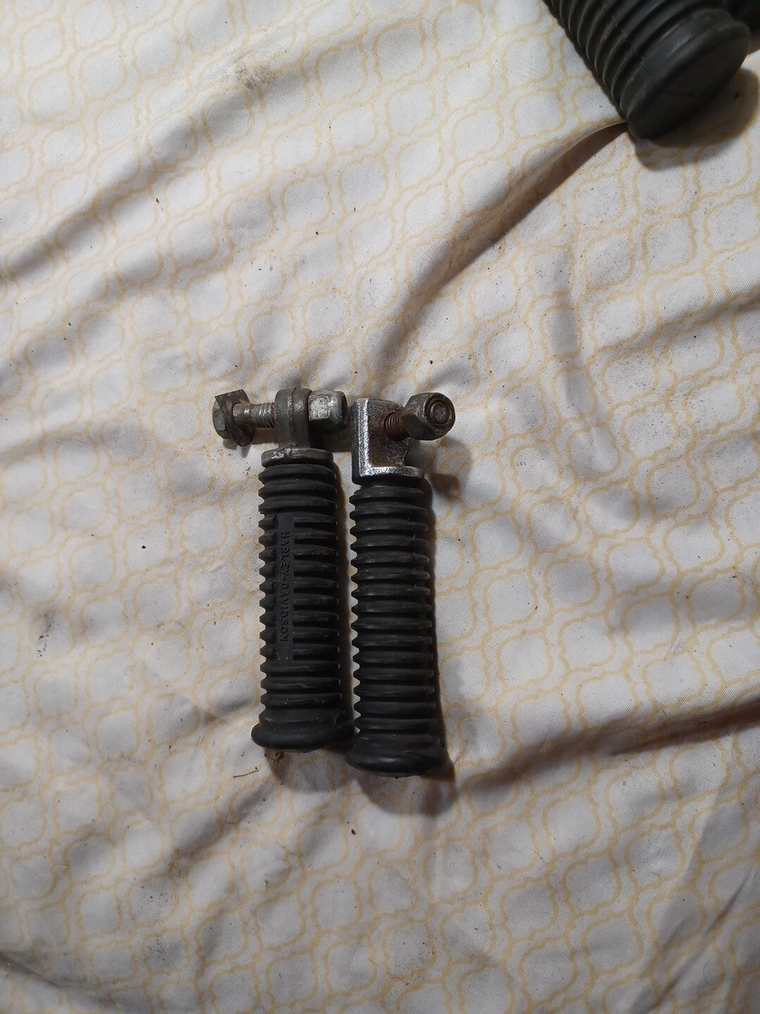 Harley Touring FXR Dyna Sportster & Softail Black Rubber Footpegs Footrests