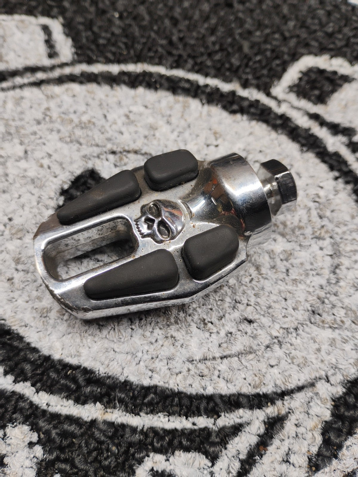 Kuryakyn Zombie Shift Peg Chrome