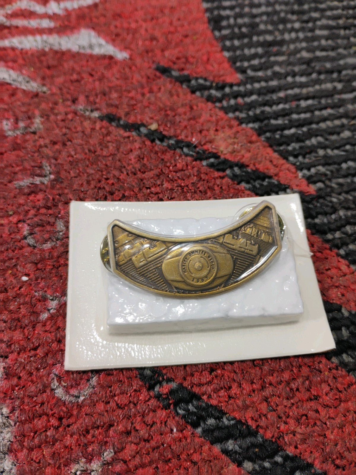 2003 Harley Davidson Lapel Pin 20 Year HOG Member Motorcycle Double Clutch Back