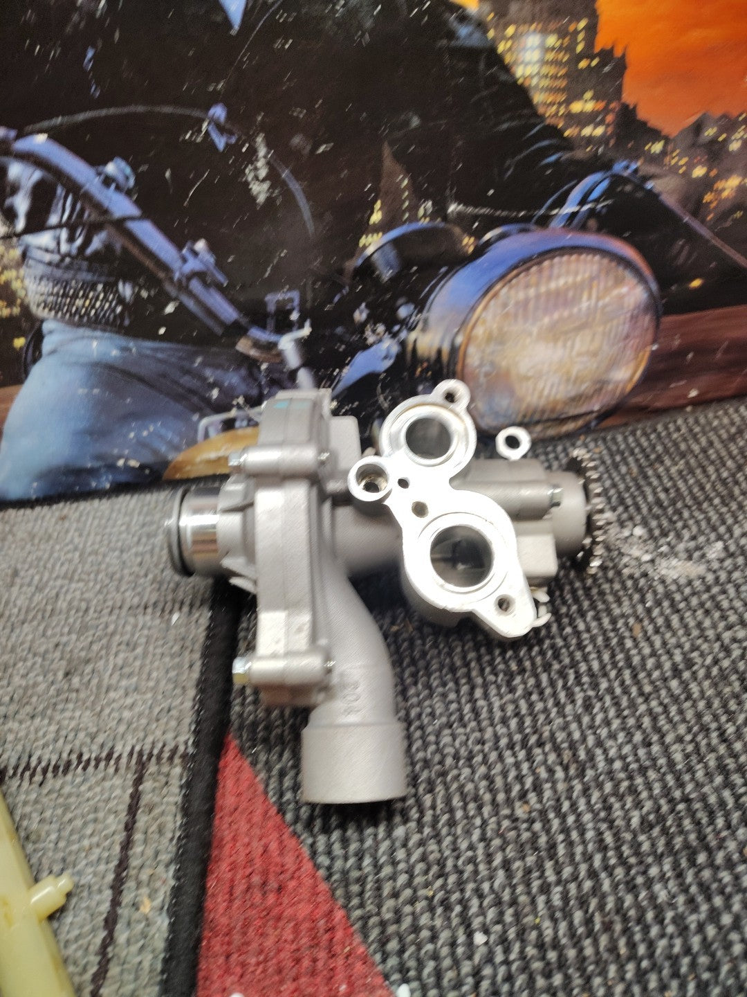 TRIUMPH TIGER 800 XC STREET TRIPLE 675 R OEM OIL & WATER PUMP T1210204 *