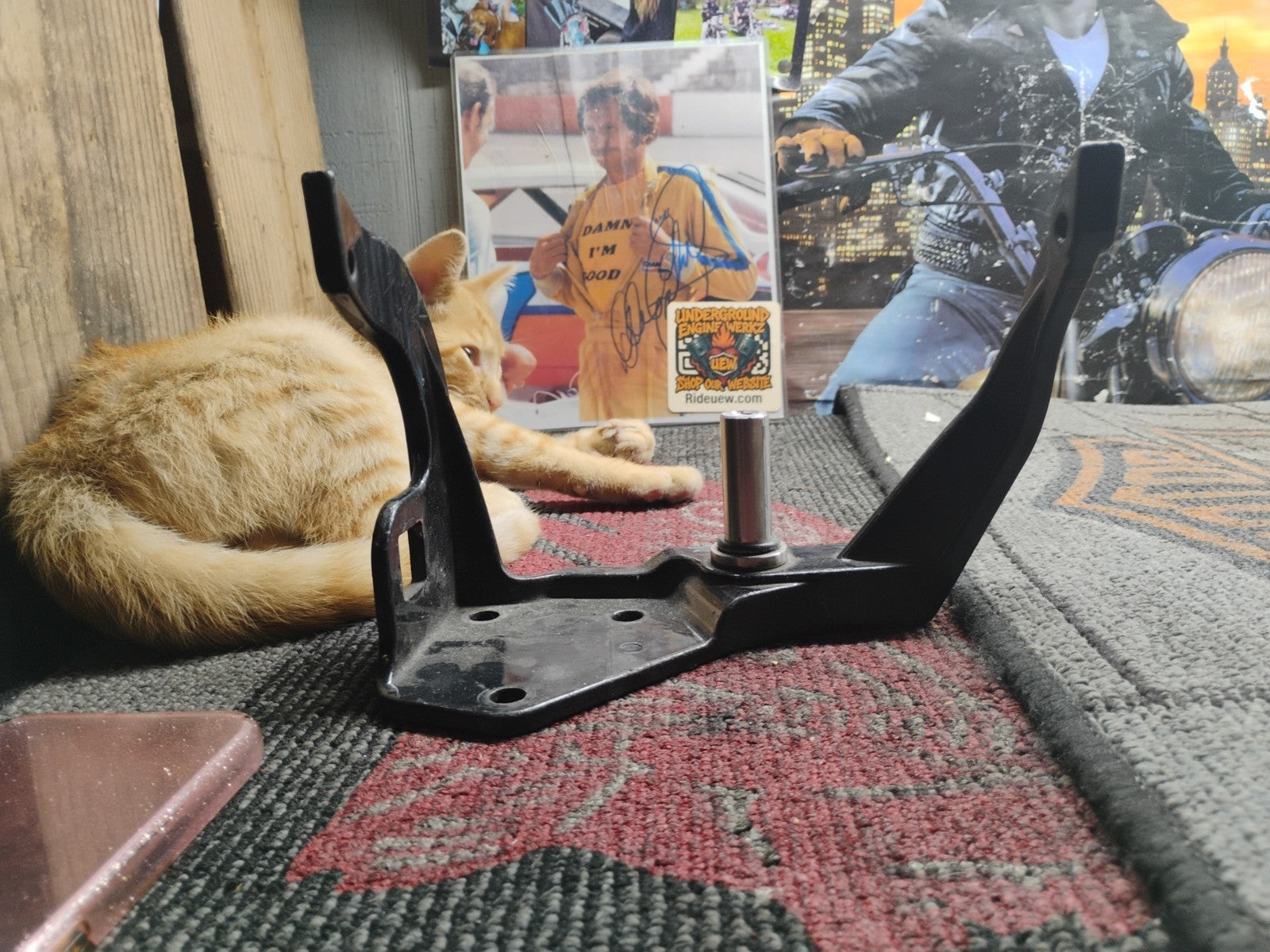 1453 00 HARLEY-DAVIDSON SOFTAIL HERITAGE RIGHT FOOT REST FOOTBOARD BRACKET