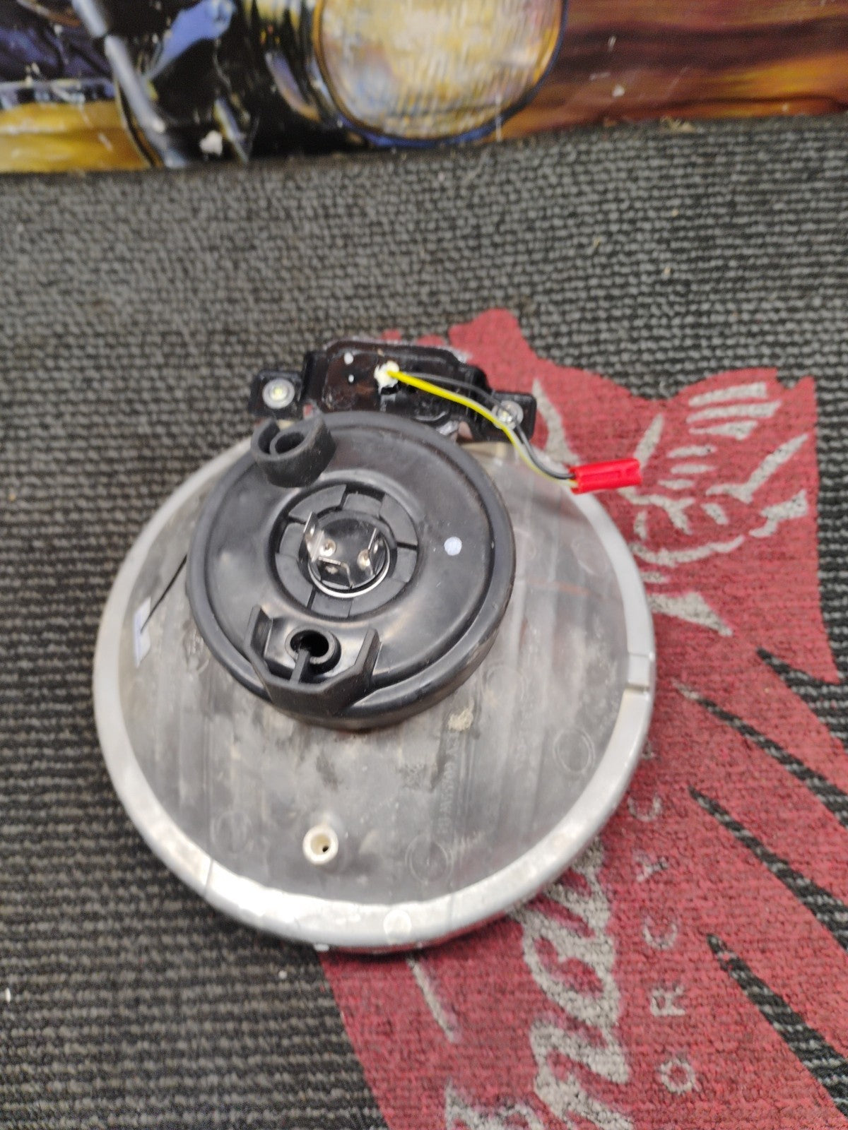 22 Royal Enfield INT 650 Front Headlight Head Light Lamp HLA1331-00A