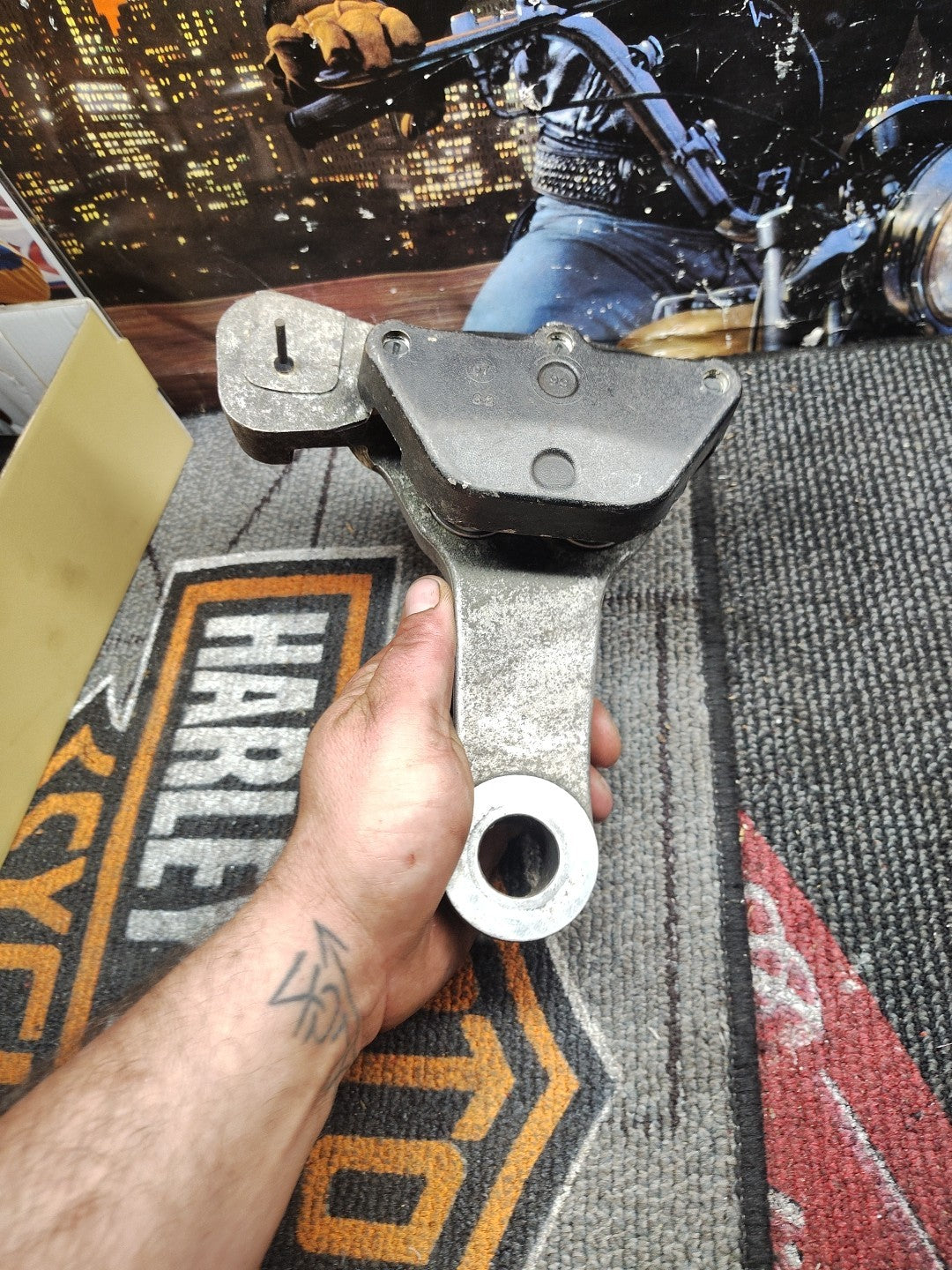 2006 HARLEY DAVIDSON Street GLIDE FLHT Rear Brake Caliper 44080-02C USED