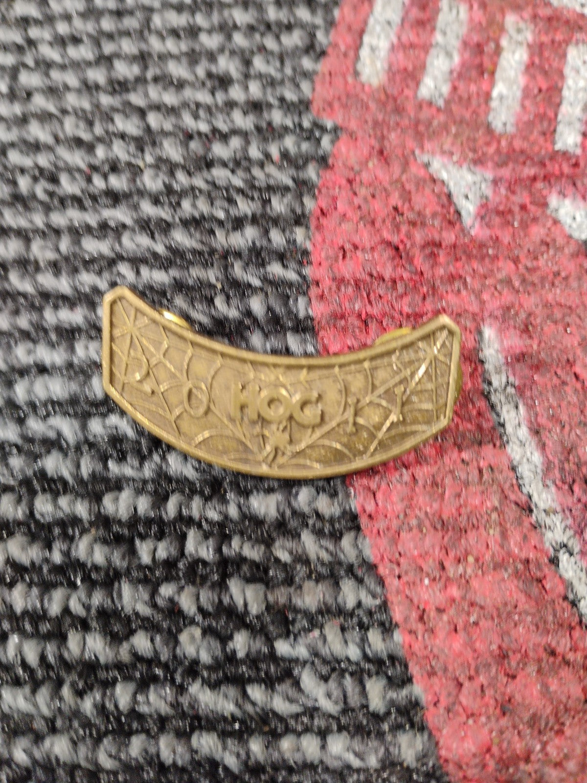 Harley Davidson Lapel Pin HOG 2011 Spider - Web 