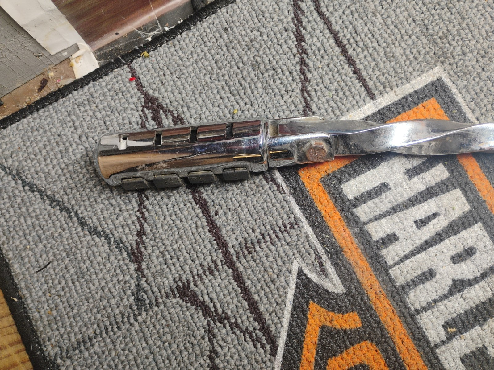 UNIVERSAL VINTAGE HWY PEGS TWISTED CHROME CHOPPER CUSTOM HARLEY HONDA 