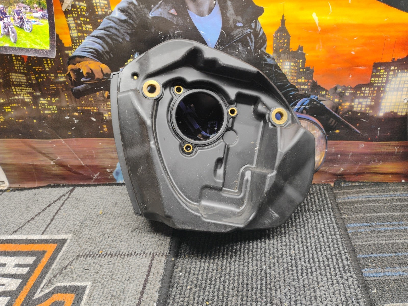 Harley Davidson Milwaukee 8 Touring OEM Air Filter Cleaner Back Plat #46