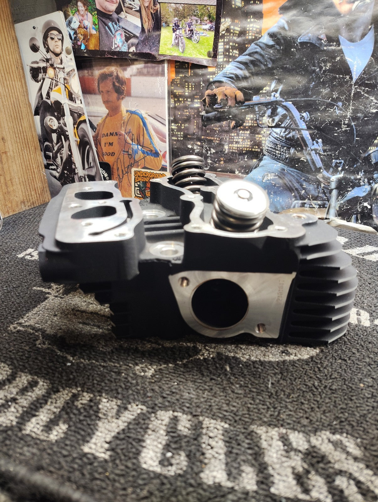2004 Harley Davidson Road King FLHRSI Front & Rear  Cylinder Head Assembly