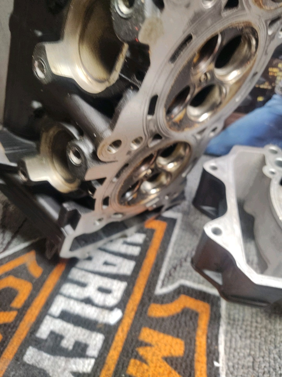 Triumph Street Triple 675 08 09 Cylinders And  Head T1150171