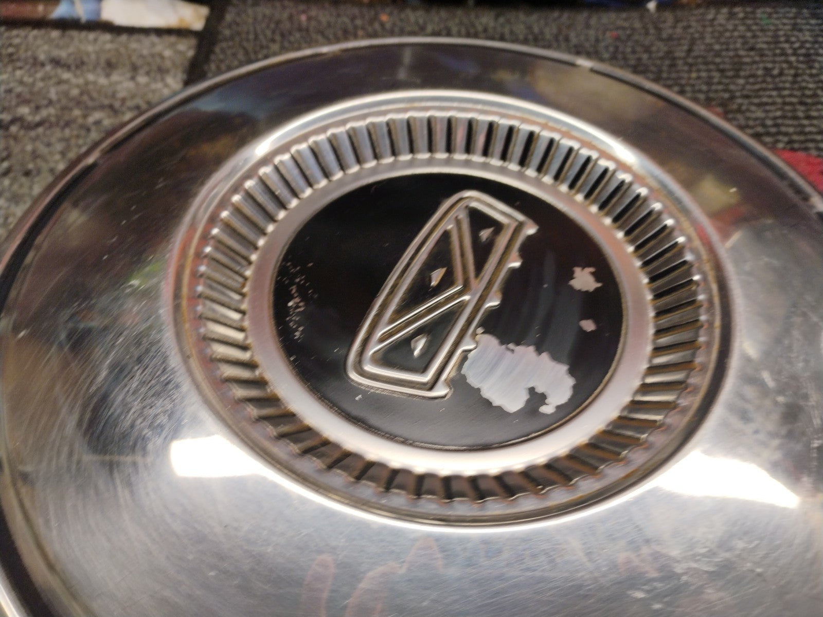 1968 1969 Ford Fairlane Torino Falcon Custom Galaxie ORIG DOG-DISH WHEEL HUB CAP