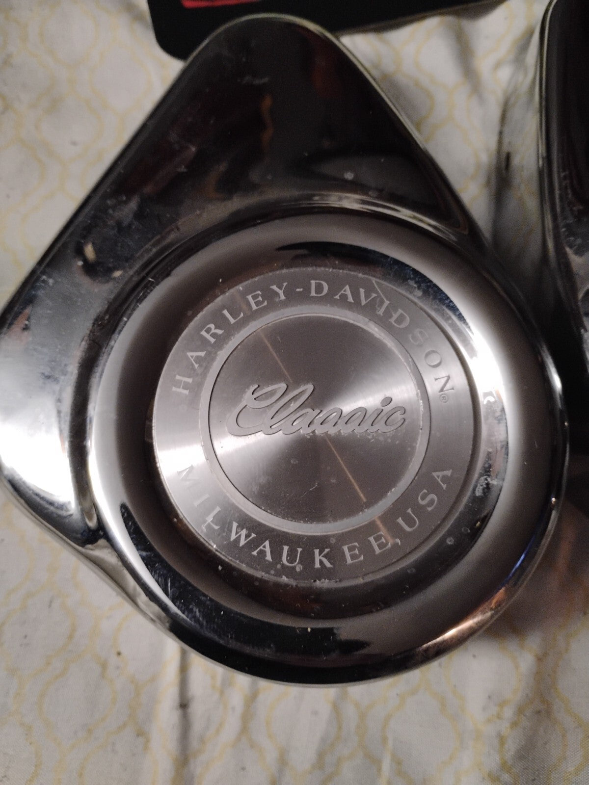 Oem HARLEY DAVIDSON Fl CALIPER COVERs WITH NAMEPLATE PART# 43075-89