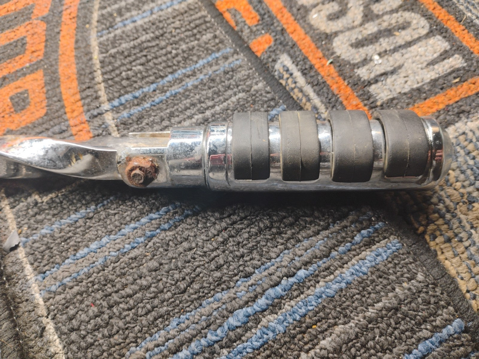 UNIVERSAL VINTAGE HWY PEGS TWISTED CHROME CHOPPER CUSTOM HARLEY HONDA 