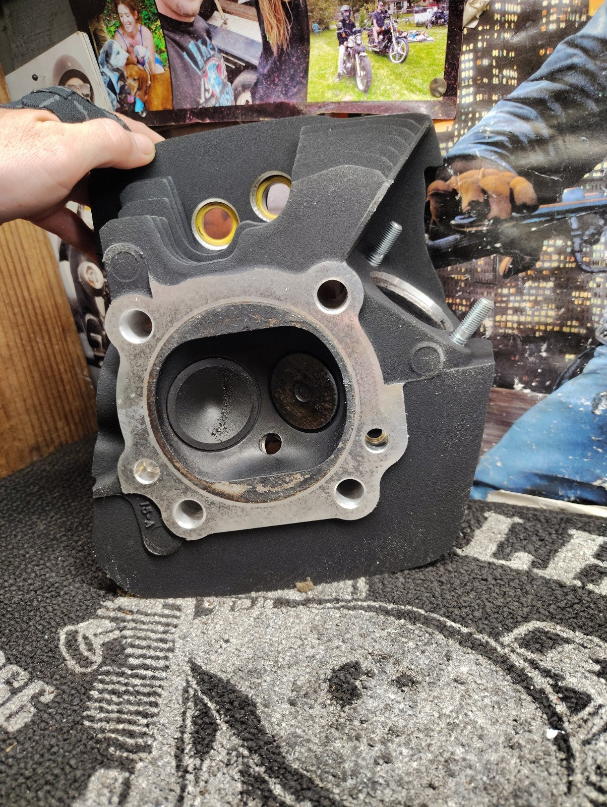 2004 Harley Davidson Road King FLHRSI Front & Rear  Cylinder Head Assembly