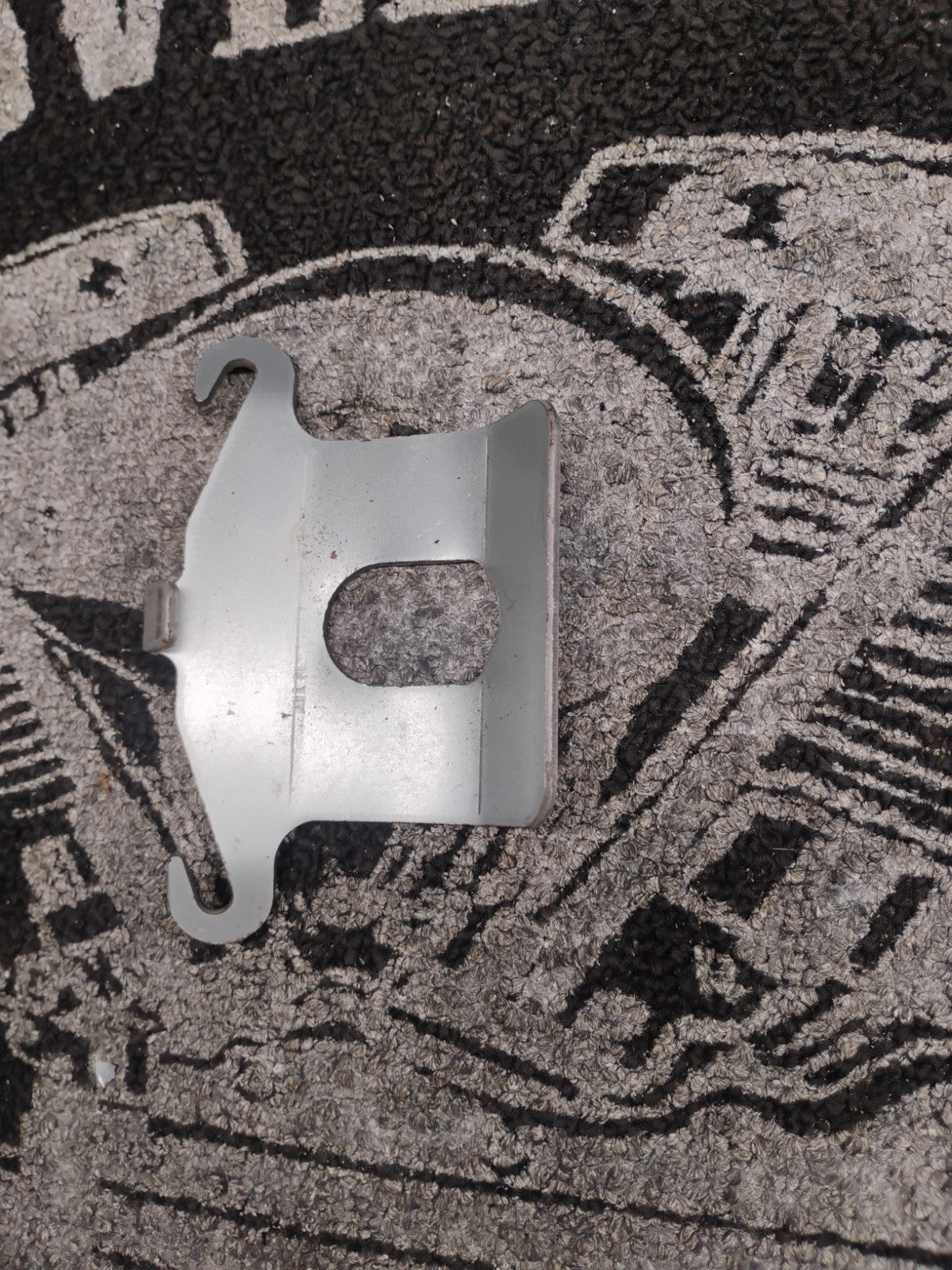 OEM Harley-Davidson Sportster Seat Mount Bracket XL883 XL1200 2004-2006